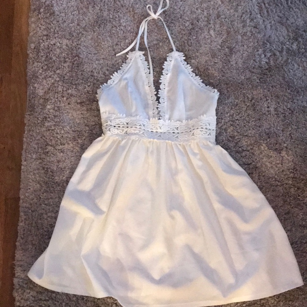 Short white dress
